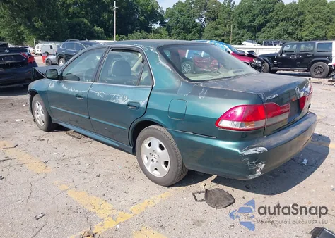 2002 Honda Accord 3.0 Ex z USA, uszkodzony, nr VIN 1HGCG16502A020149